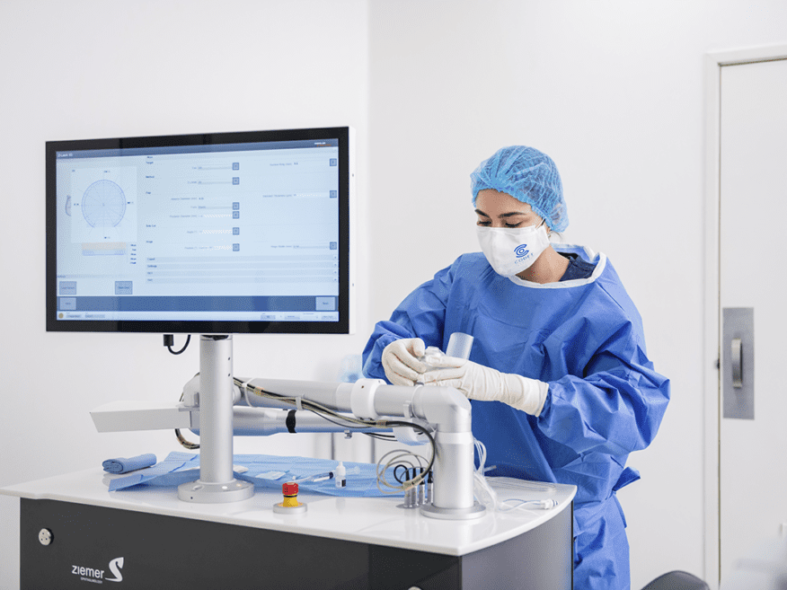 Cirugía de Glaucoma Mínimamente Invasiva (MIGS) Combinada con LIO Premium